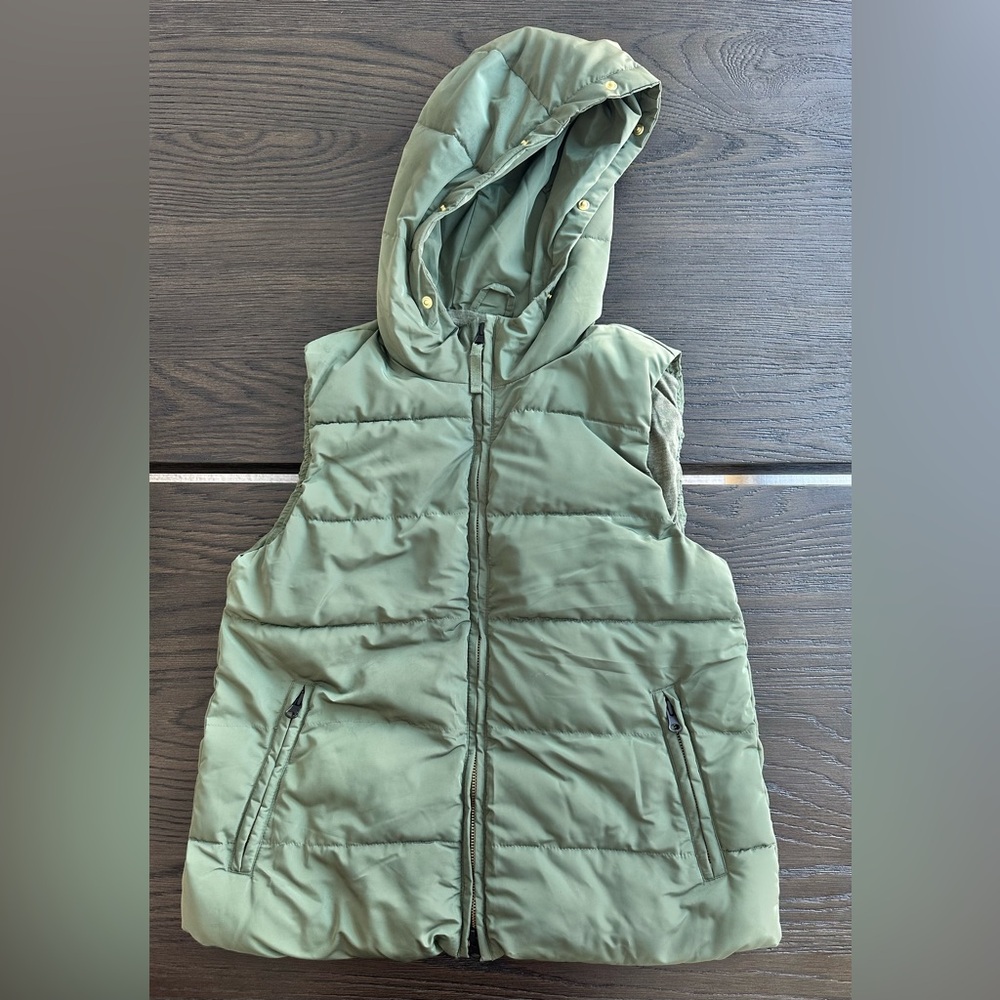 GAP - green vest with hoodie Size XS zipper up